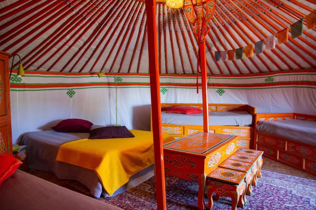 La Ferme Saint Jean - Les Yourtes Hotel Ngoại thất bức ảnh
