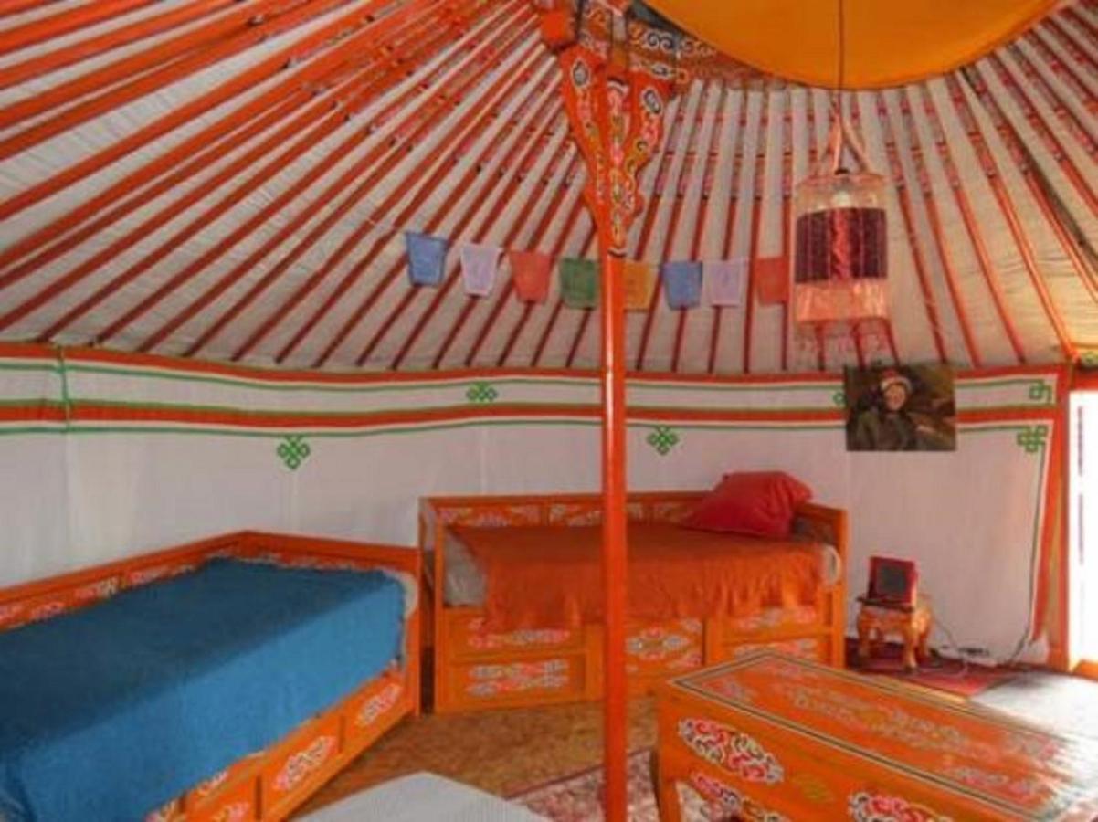 La Ferme Saint Jean - Les Yourtes Hotel Ngoại thất bức ảnh